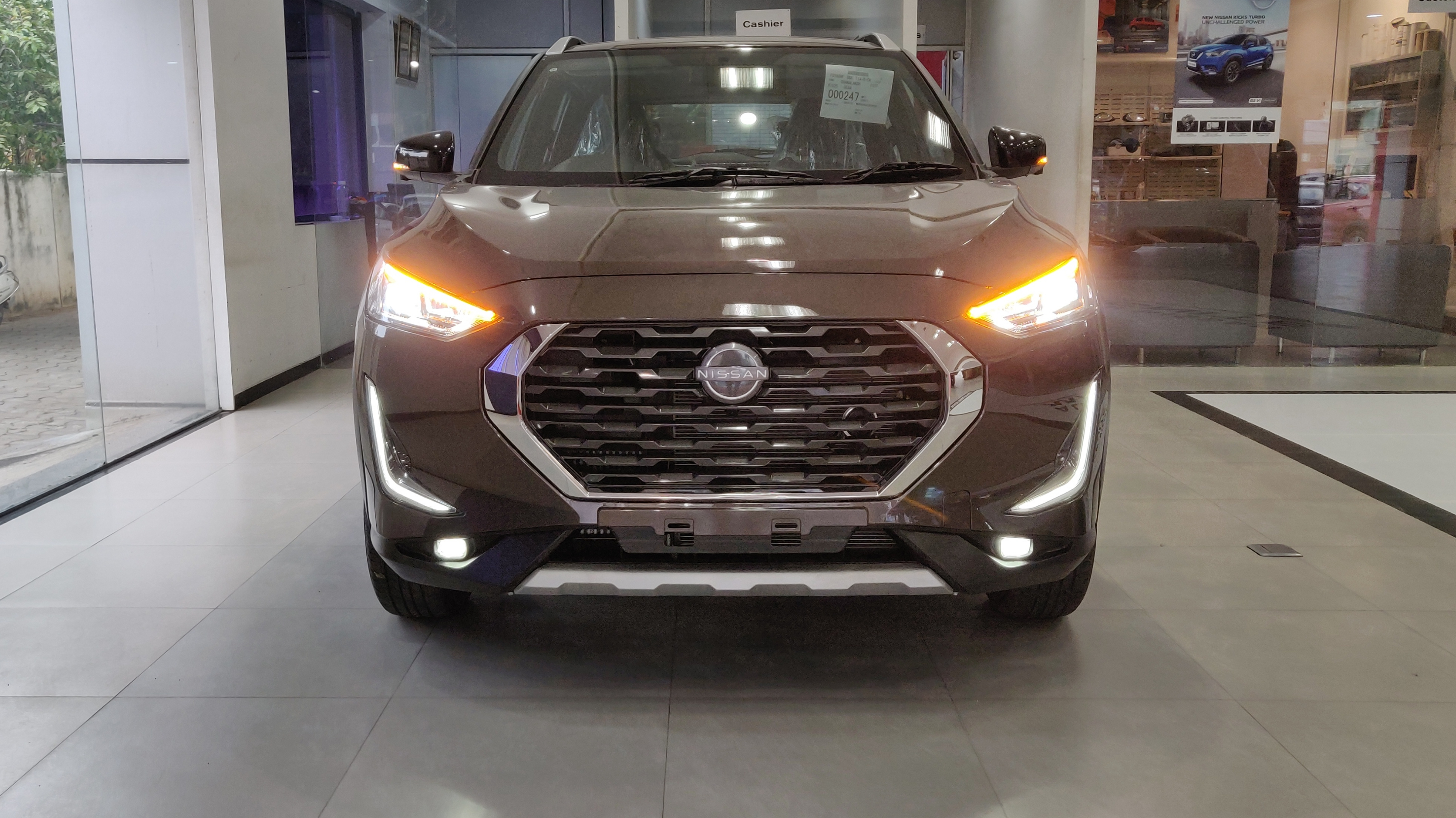 Nissan Magnite Sandstone Brown Colour Image Gallery