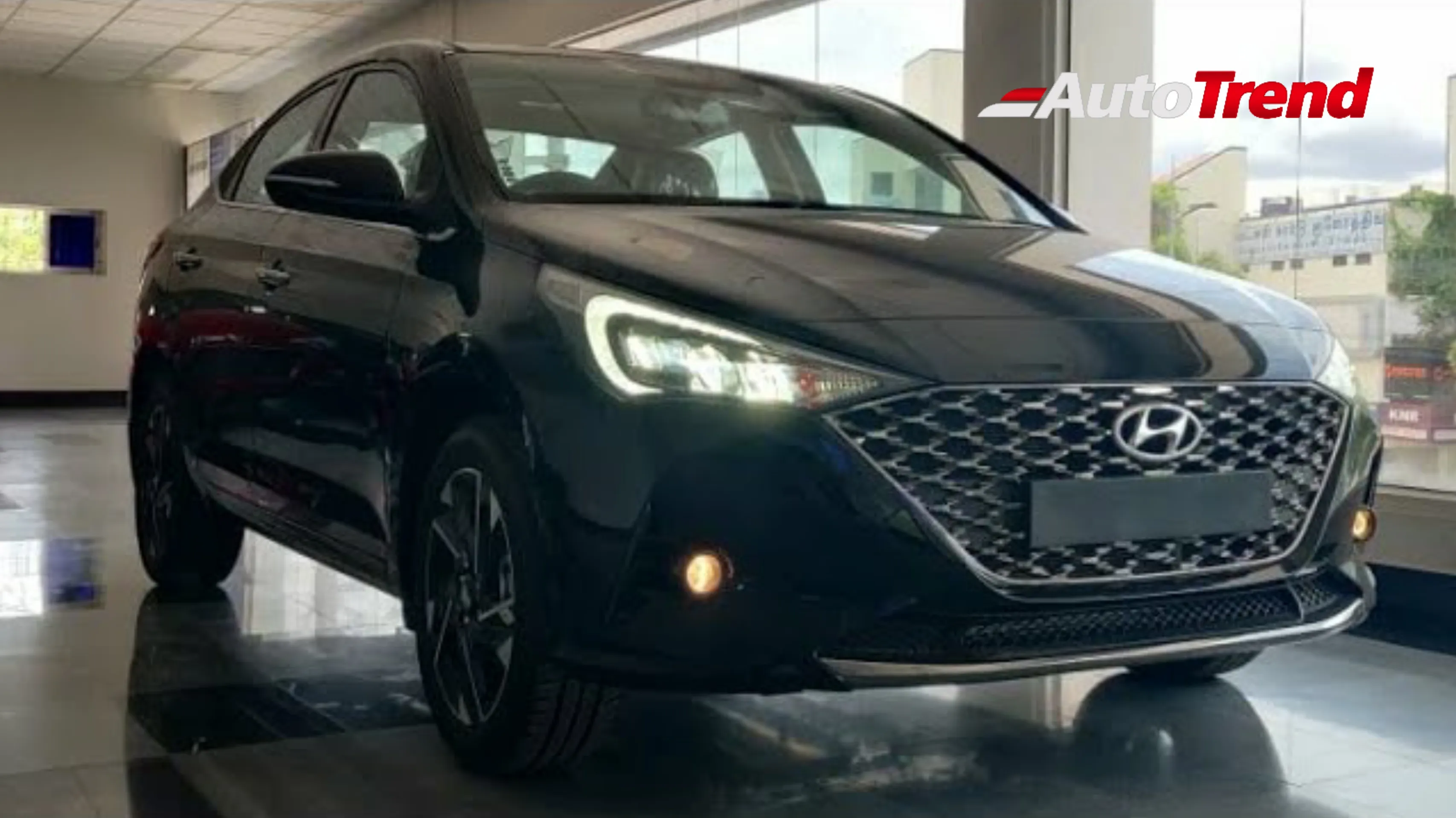 Hyundai Verna E Variant Launched Priced at 9 lakh , Cheaper than Honda City