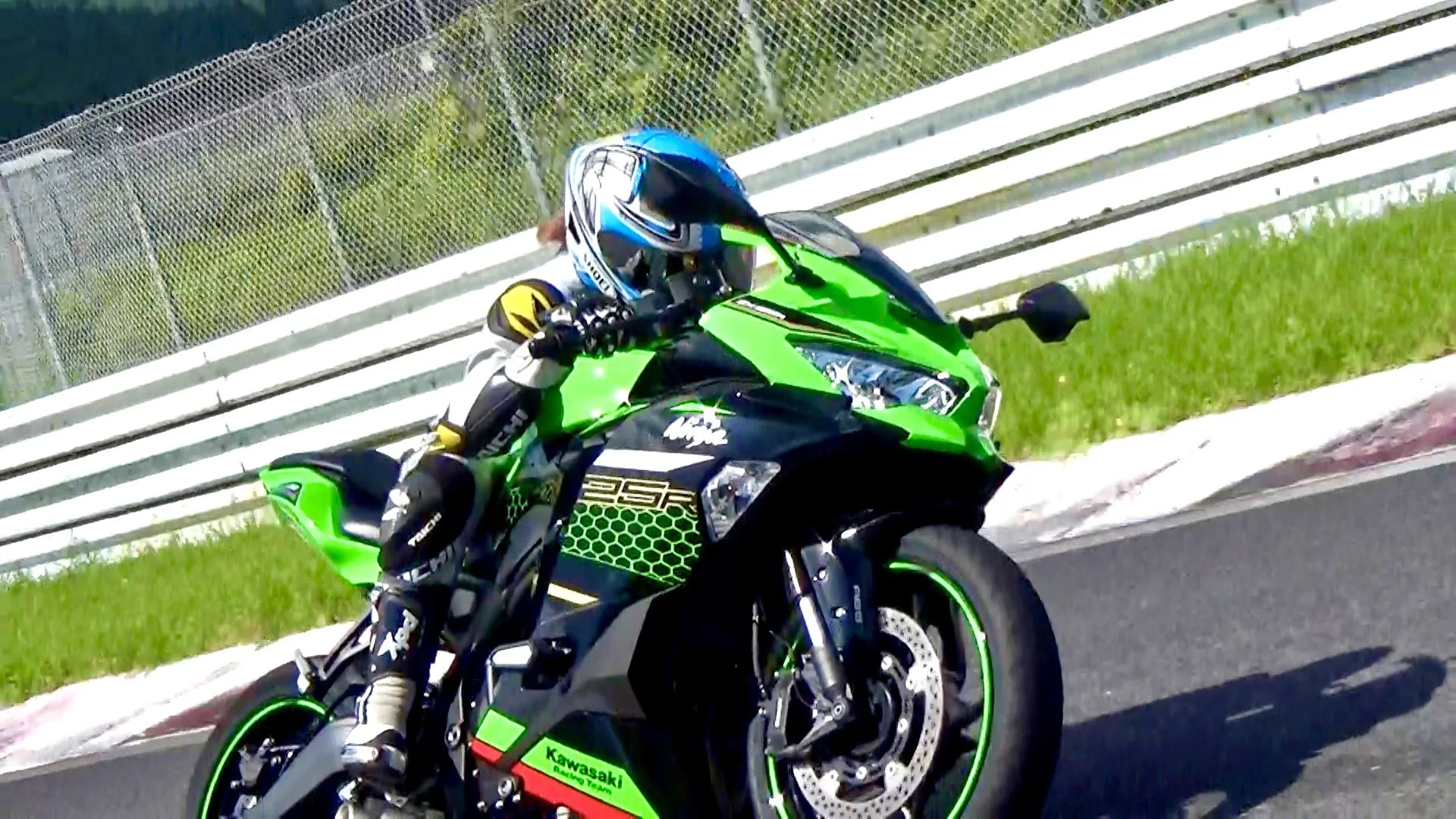 Kawasaki Ninja ZX-25R. Every Biker’s wet dream?